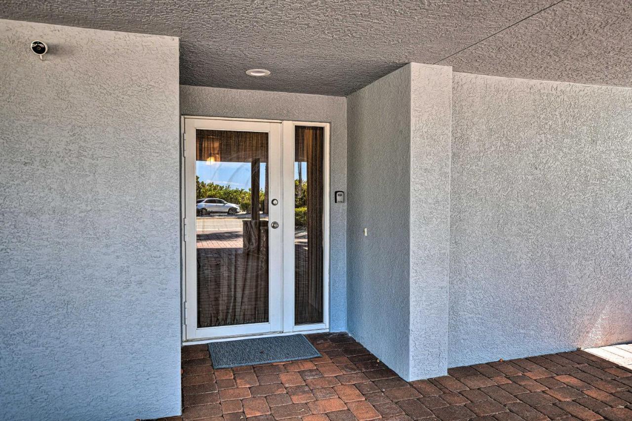 Lido Key Hideout With Patio And Yard And Walk To Beach! 사라소타 외부 사진