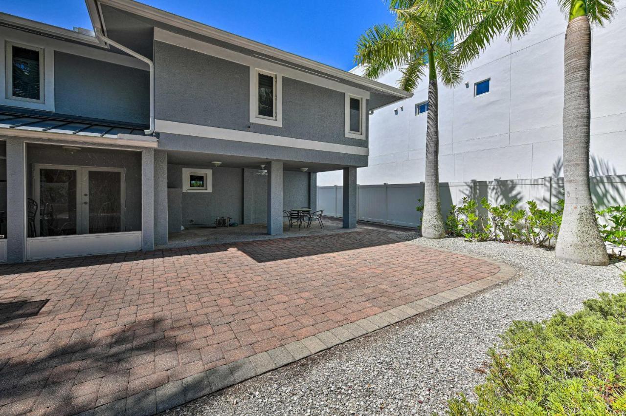 Lido Key Hideout With Patio And Yard And Walk To Beach! 사라소타 외부 사진
